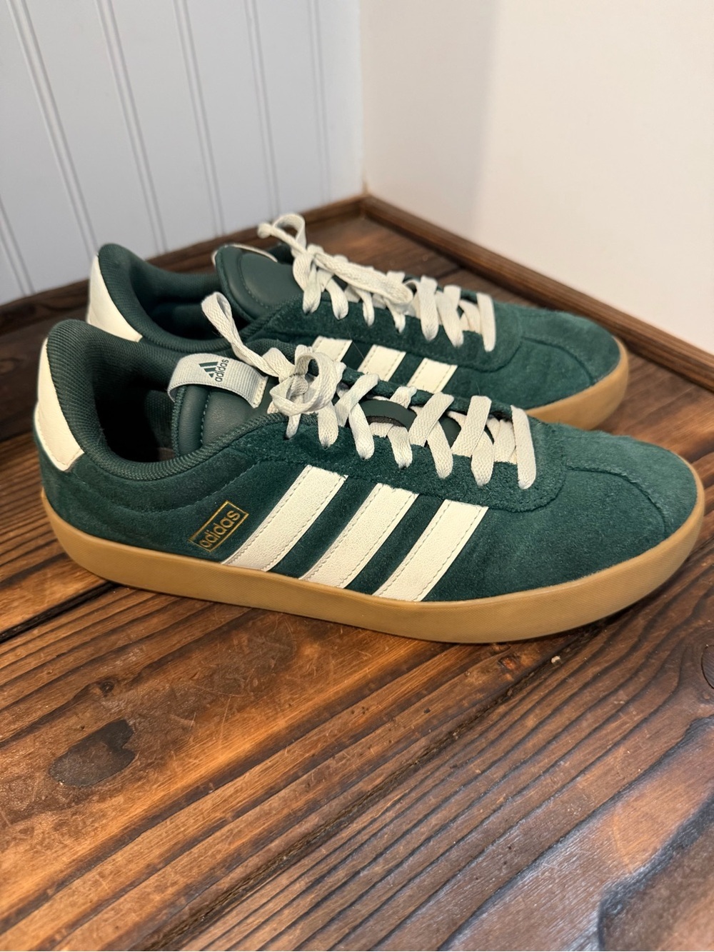 Adidas Men’s VL Court 3.0 Suede Sneakers in Forest Green with Gum Sole - Picture 3 of 7